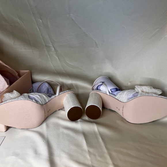 Loeffler Randall Camellia White Pleated Bow Heel - Picture 3 of 5